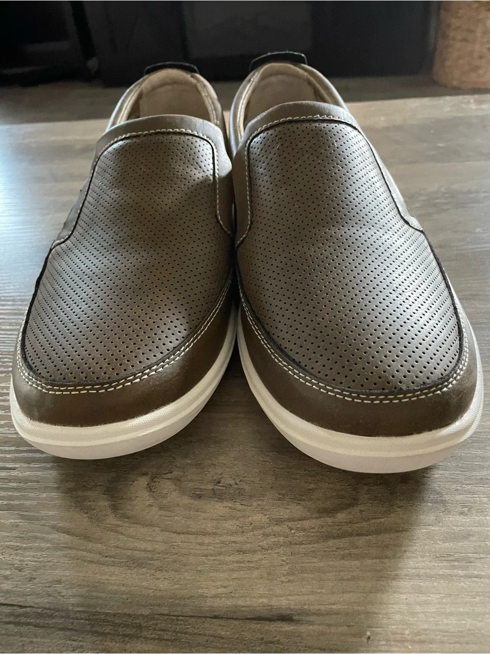 Margaritaville Men’s 11 Tan uprush leather Perforated slip on loafer Boat shoes